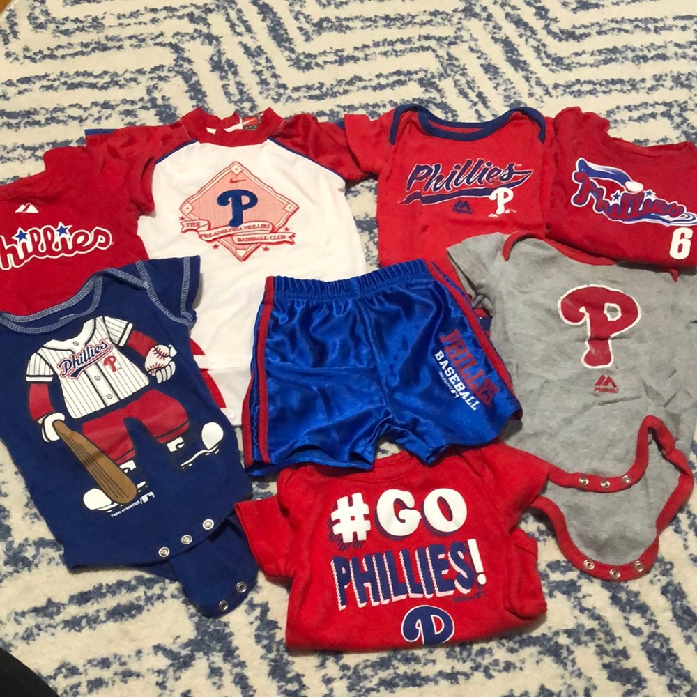 8 piece Philadelphia Phillies bundle
